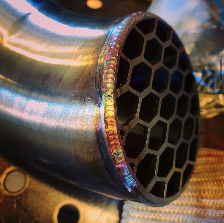 Load image into Gallery viewer, 4" (98mm) Honeycomb Snorkel End Cap - 304 Stainless Steel
