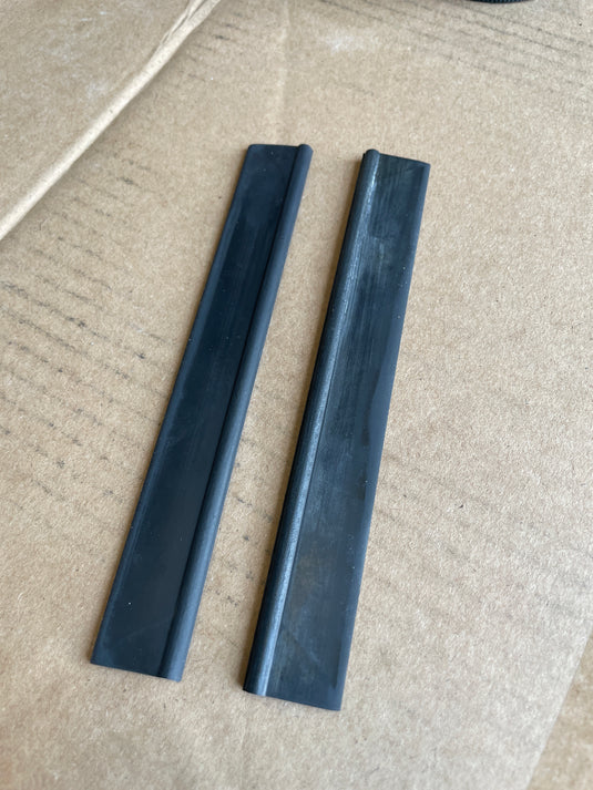 Replacement 145 mm rubber squeegee blades for the pet hair vacuum head – 2-pack