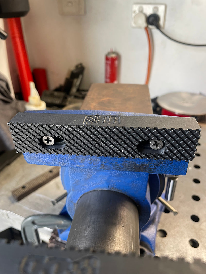 Load image into Gallery viewer, Vice Soft Jaws - Bolt On For 5" Vice With 53.5 To 82mm Bolt Spacing
