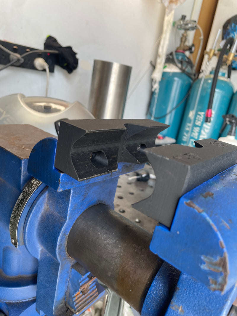 Load image into Gallery viewer, Tube Soft Jaws - 1"-5" Fits 5" Vice
